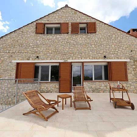 Prázdninový dům Demare With Heated Pool, Free Evc Station Lovinac (Zadar)