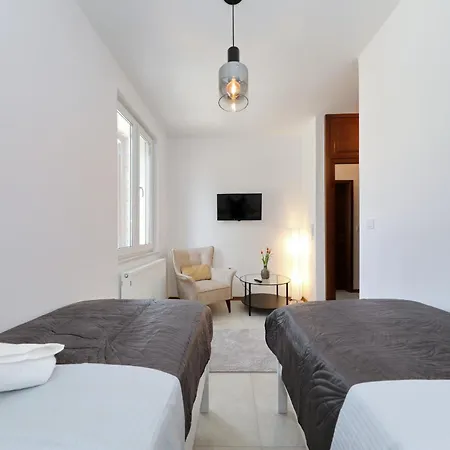 Demare With Heated Pool, Free Evc Station Tatil Evi *