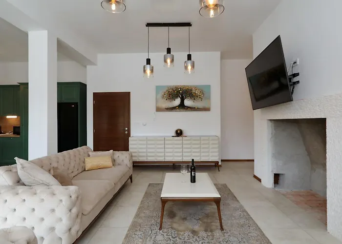 Demare With Heated Pool, Free Evc Station Lovinac (Zadar)