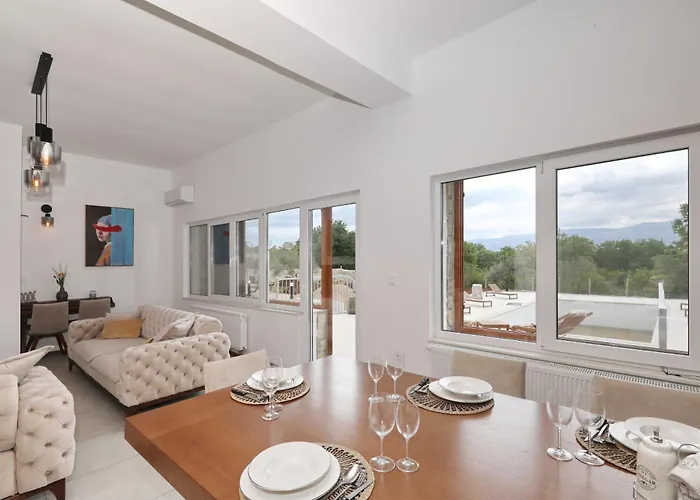 Demare With Heated Pool, Free Evc Station * Lovinac (Zadar)