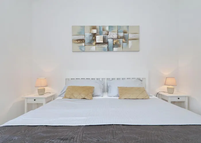 Demare With Heated Pool, Free Evc Station *