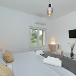 Demare With Heated Pool, Free Evc Station * Lovinac (Zadar)
