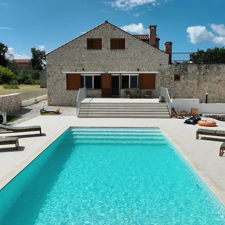 Demare With Heated Pool, Free Evc Station Σπίτι διακοπών *