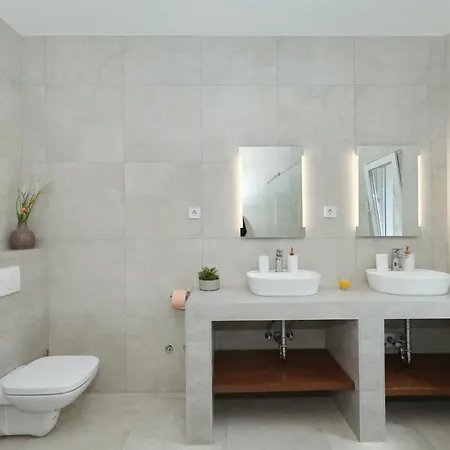 Ferienhaus Demare With Heated Pool, Free Evc Station *