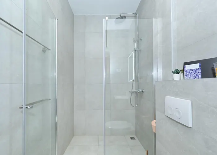 Demare With Heated Pool, Free Evc Station